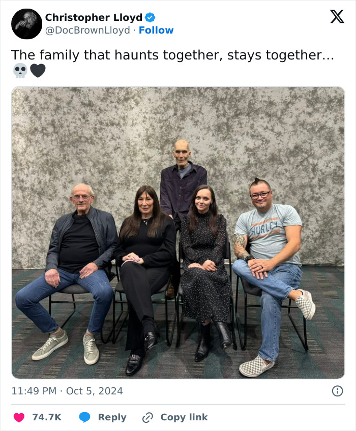 Cast of 1991's &lsquo;The Addams Family&rsquo; Reunites For The First Time In Years: &ldquo;Now I Wanna Cry&rdquo;