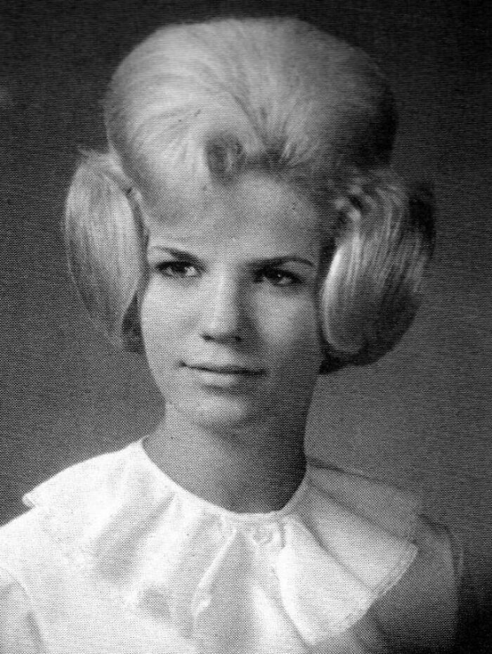 1960s-Incredible-Women-Hairstyles