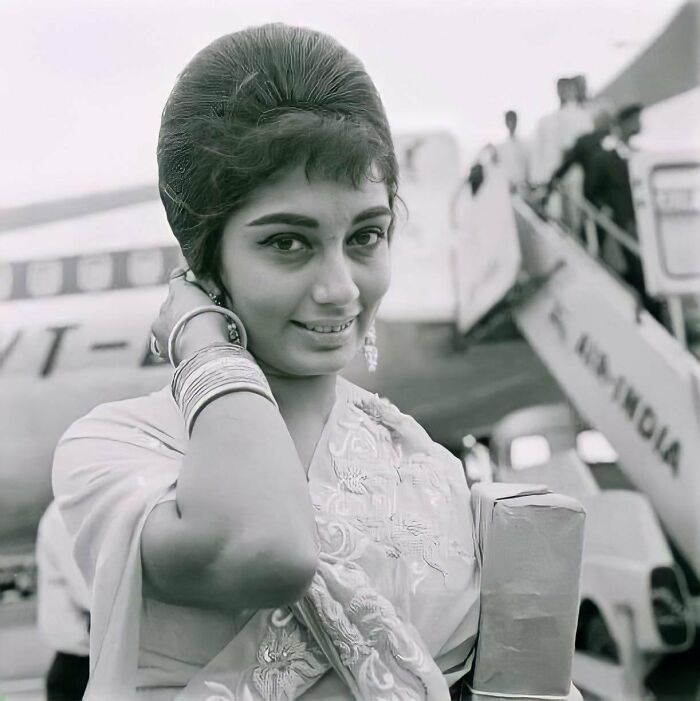 1960s-Incredible-Women-Hairstyles