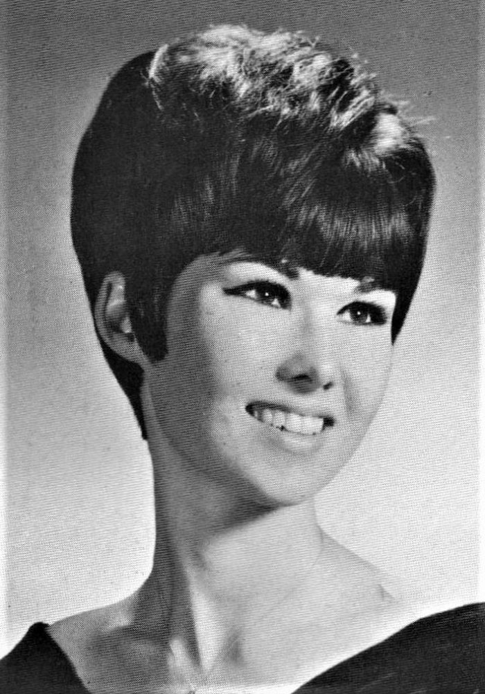 1960s-Incredible-Women-Hairstyles