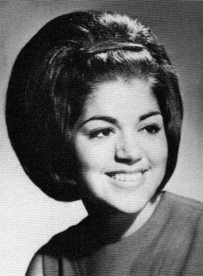 1960s-Incredible-Women-Hairstyles