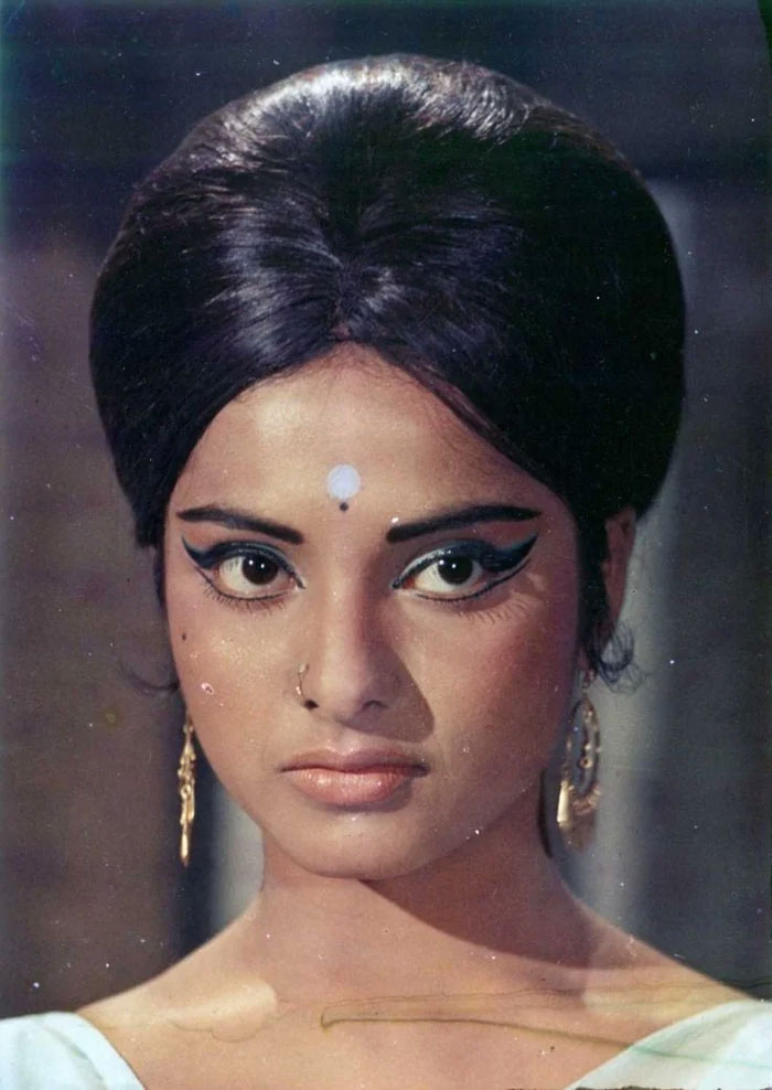 1960s-Incredible-Women-Hairstyles