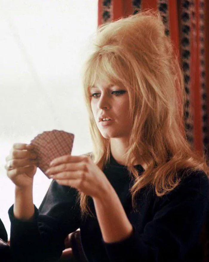 1960s-Incredible-Women-Hairstyles