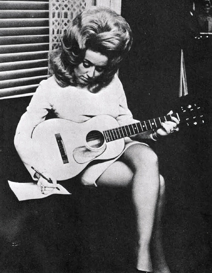 1960s-Incredible-Women-Hairstyles