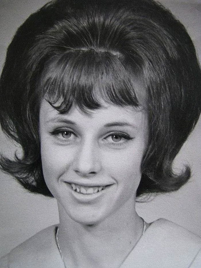 1960s-Incredible-Women-Hairstyles