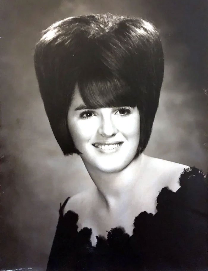 1960s-Incredible-Women-Hairstyles
