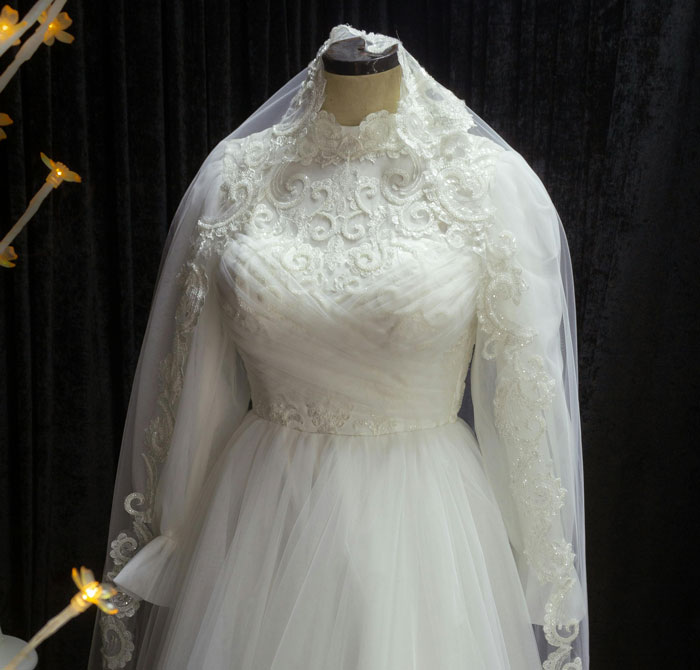 Woman Wants To Ruin Sister&rsquo;s Dress For Her Wedding, Gets Upset When She&rsquo;s Told &lsquo;No&rsquo;