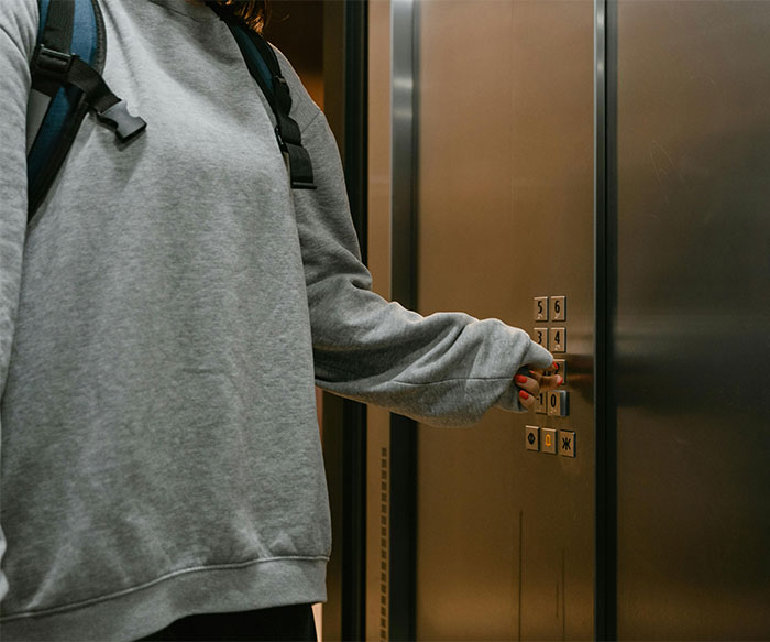 HOA Fine Guy $1,500 For A Piece Of Wood, His Revenge Makes Them Spend Way More