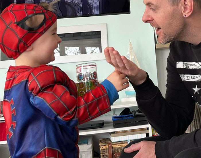 Superhero Fan Kid Embarks On His First Day Of School With The Most Wholesome Sendoff From Parents