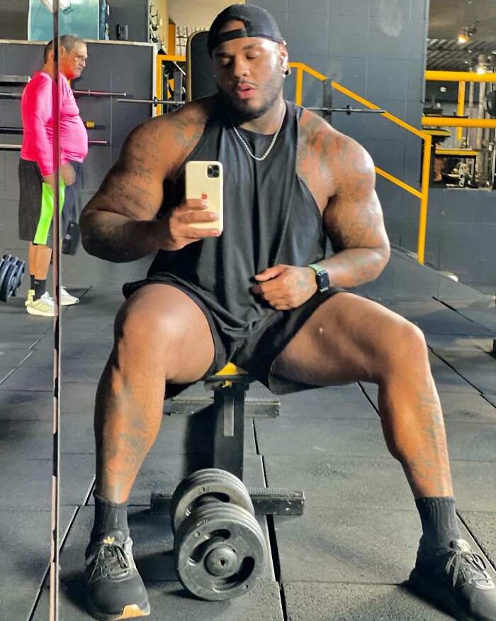 Nayron Santos Felipe Went From Obesity To Fitness In 12 Months, And Here&rsquo;s His Amazing Transformation