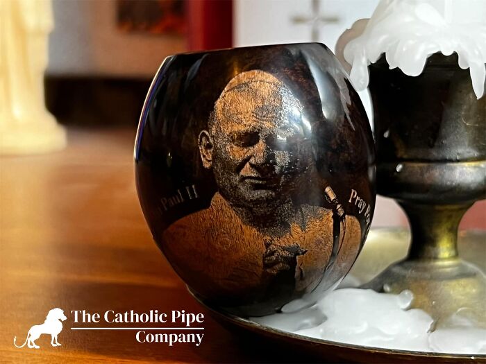 These Handcrafted Saint-Inspired Pipes Are Carved And Painted To Perfection (30 Pics)