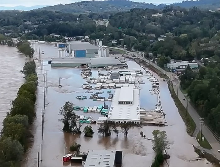 Final Photo Captures Grandparents Trapped On Roof Before Drowning With Their Grandson