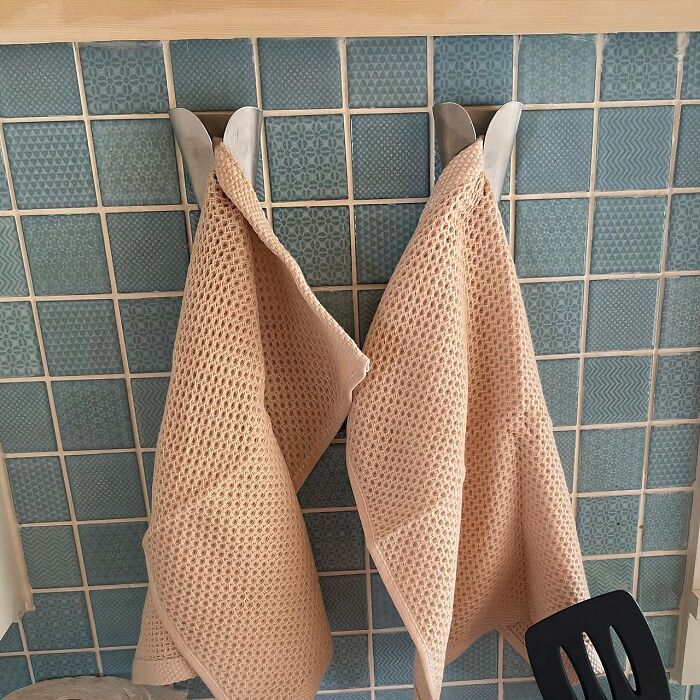 These Clever Kitchen Towel Hooks Are The Ultimate Towel Tamers - Their Ingenious Design Keeps Towels Securely In Place, No Matter How Messy Things Ge