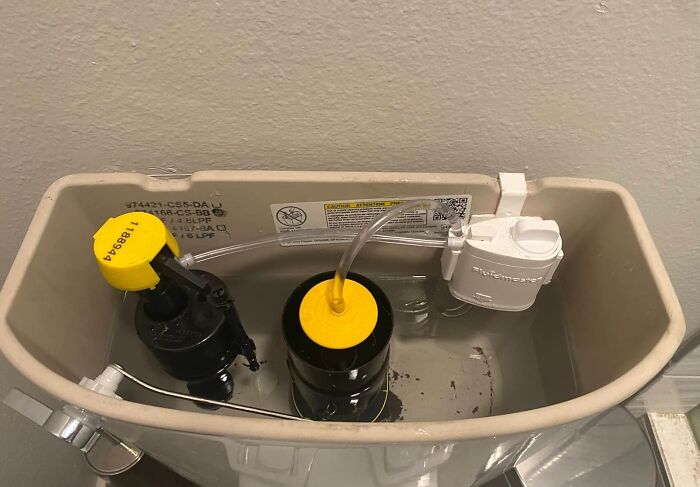 The Ultimate Throne Guardian: Automatic Toilet Bowl Cleaning System Keeps Your Loo Sparkling With Minimal Effort - It's Like Having A Tiny, Bleach-Wielding Ninja On Duty 24/7