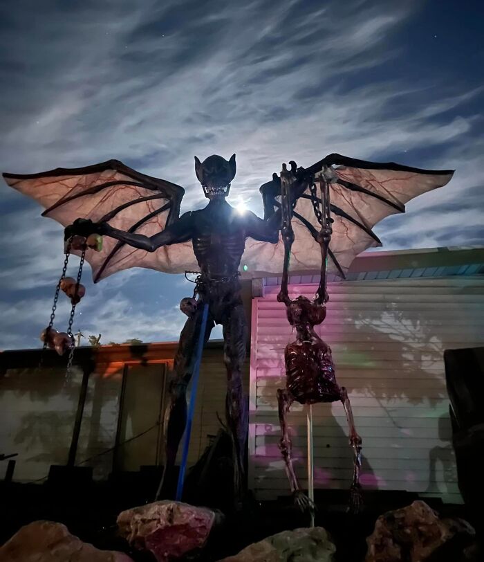 Halloween-Graveyards-Displays-Pics