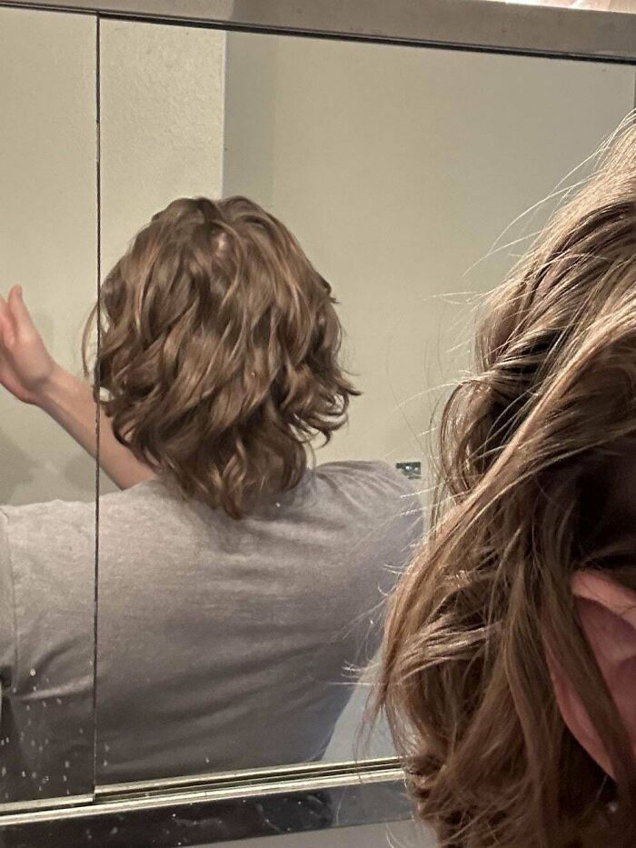 Always Thought My Hair Was Totally Straight Till I Stopped Buzzing It