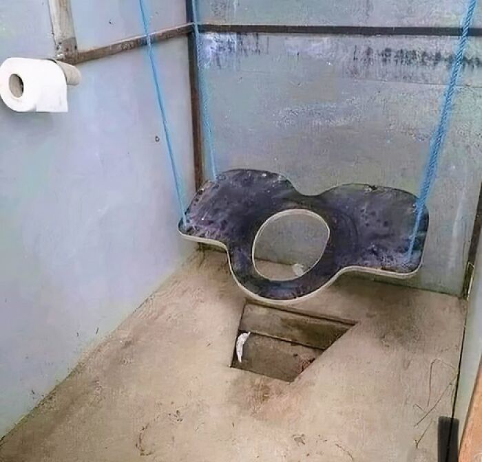 “Another Satisfied Client”: 30 Funny Times People Didn’t Even Try To Do Their Job Right