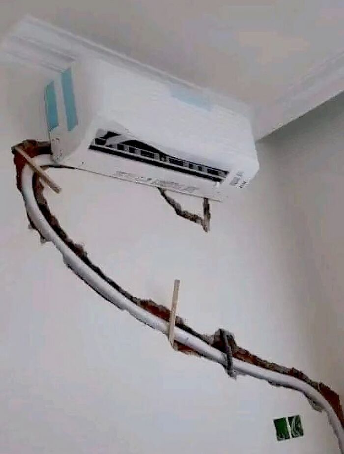 “Another Satisfied Client”: 30 Funny Times People Didn’t Even Try To Do Their Job Right