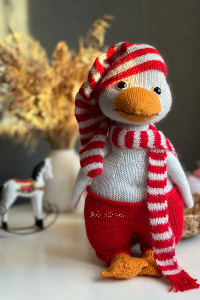 Here&rsquo;s My Idea For A Christmas Goose-Inspired Knitting Pattern
