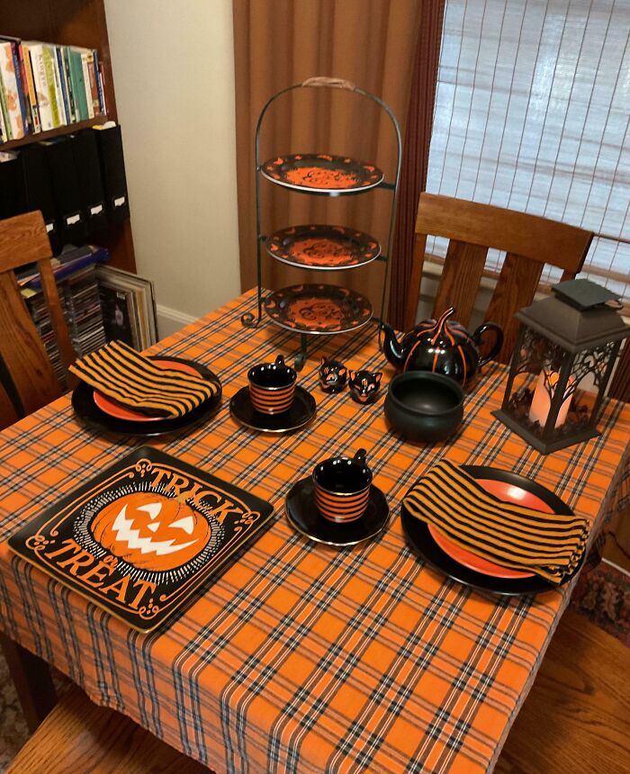 Halloween Table Setting. I've Gradually Been Pulling Together A Set Of Halloween Dishes. Setting For Four, Though Only Two Place Settings