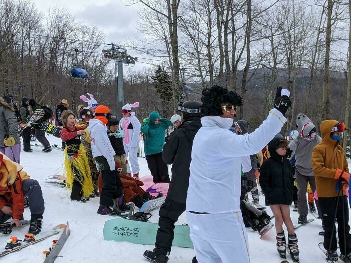 Find The Two People Dressed As Hot Dogs