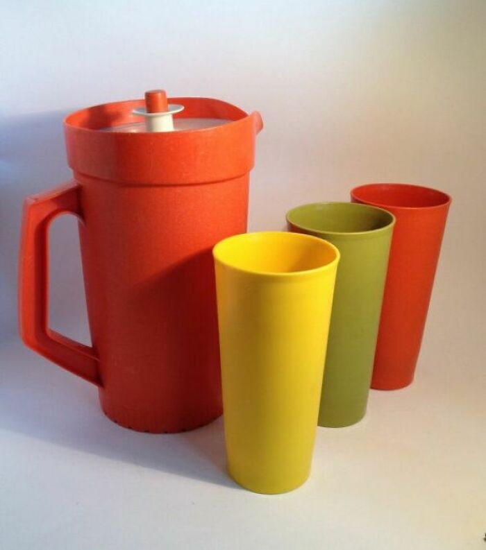 When Mom Made Kool-Aid In This Pitcher And You Drank It From The Matching Cups