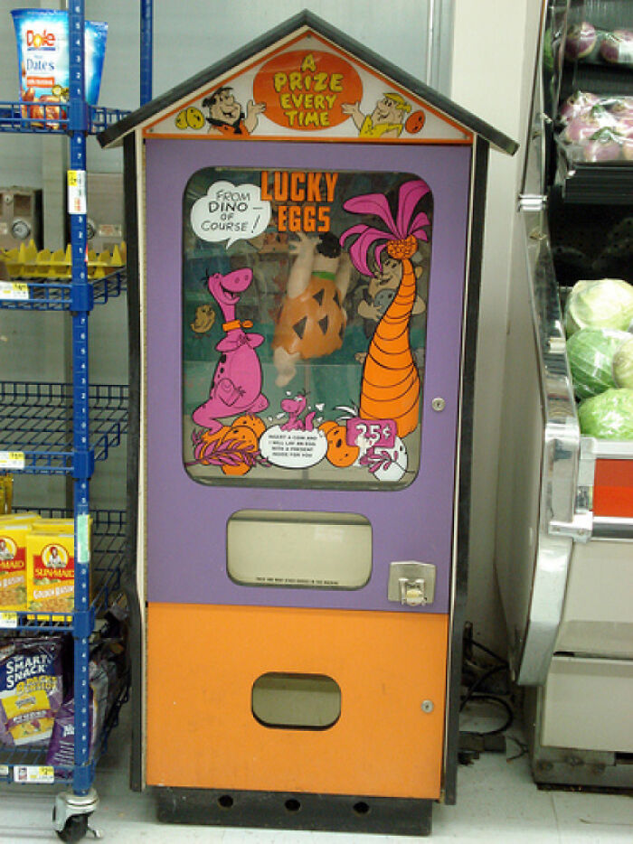 Flintstone's Lucky Egg Machine