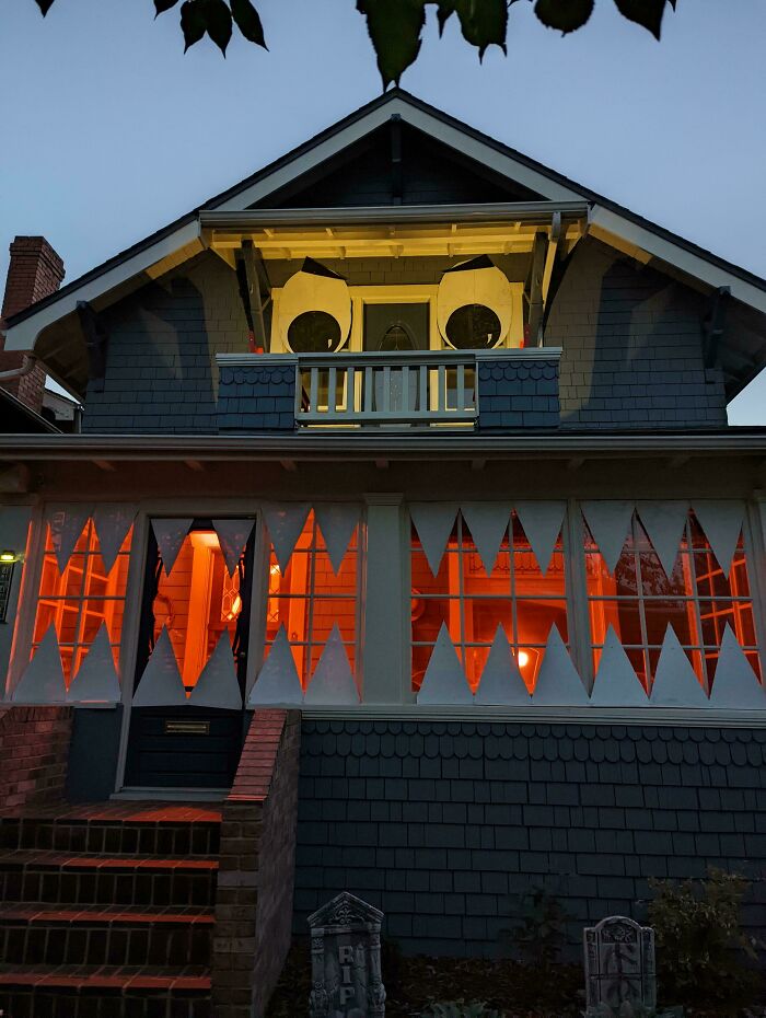 Monster House Decoration