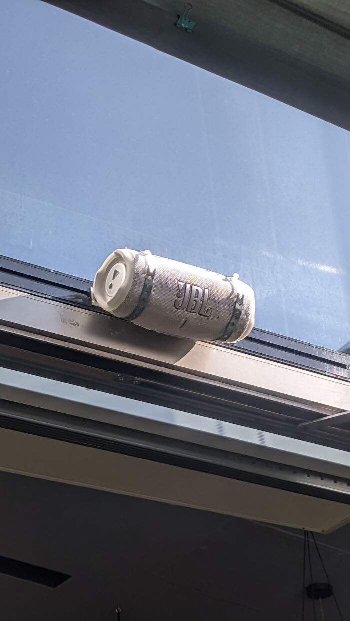 That's One Way To Get Sound On The Patio Of A Coffee Shop