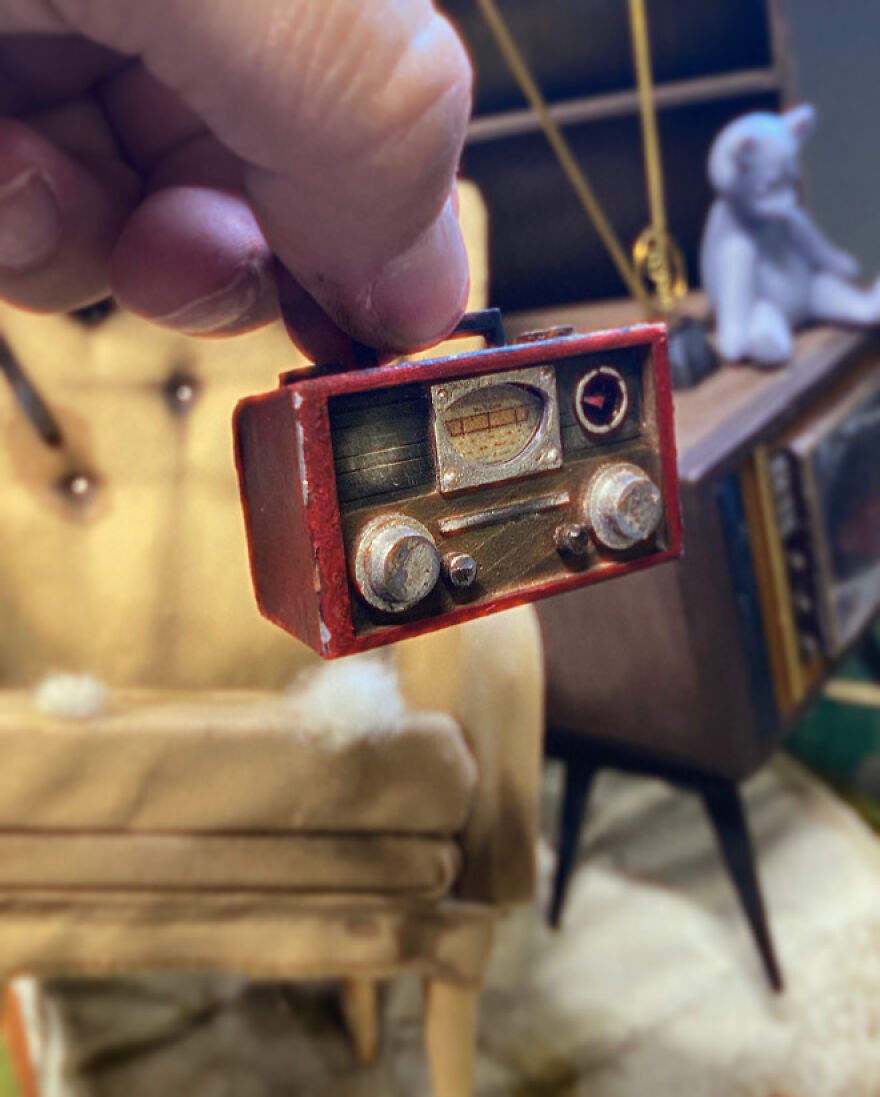 "My Bed Bugs Had A Grudge And Their Revenge Was More Brutal Than I Ever Imagined": Art Project "My Bed Bugs Had A Grudge And Their Revenge Was More Brutal Than I Ever Imagined": Art Project