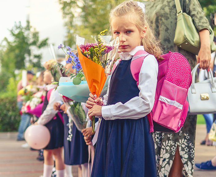 Superhero Fan Kid Embarks On His First Day Of School With The Most Wholesome Sendoff From Parents