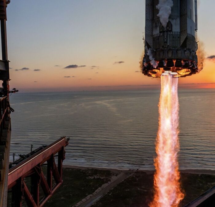 SpaceX Shares Exclusive Images From Its Historic Booster &ldquo;Catch&rdquo; Moment, Will Do It Again