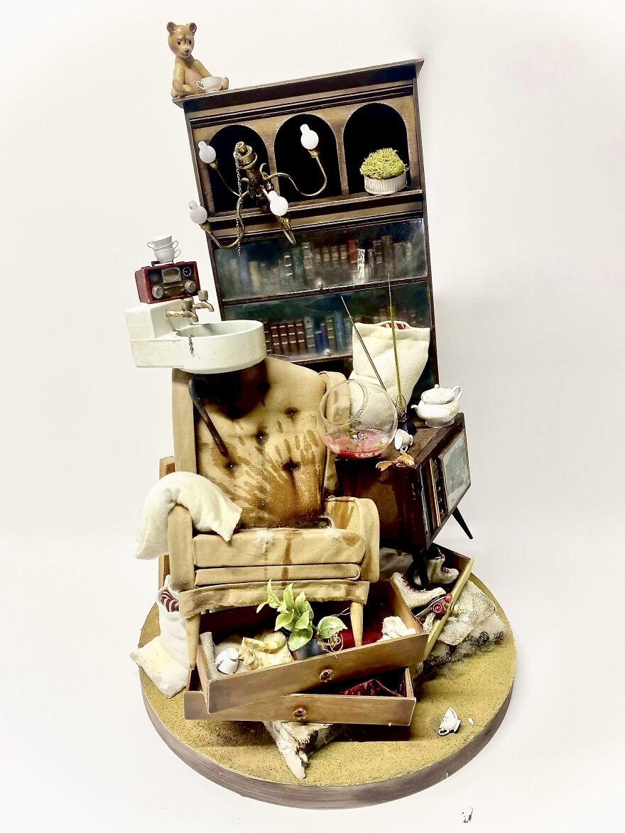 "My Bed Bugs Had A Grudge And Their Revenge Was More Brutal Than I Ever Imagined": Art Project "My Bed Bugs Had A Grudge And Their Revenge Was More Brutal Than I Ever Imagined": Art Project