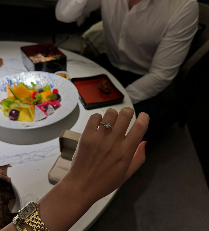 Influencer&rsquo;s &lsquo;Worst Fear&rsquo; Came True After Boyfriend Proposes When Her Nails Weren&rsquo;t Done