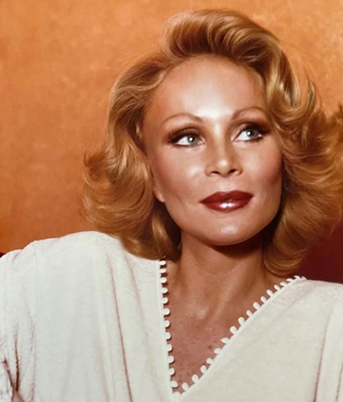 Jocelyn Wildenstein, 82, Looks Youthful As She Shares Kiss With Younger Fianc&eacute; Lloyd