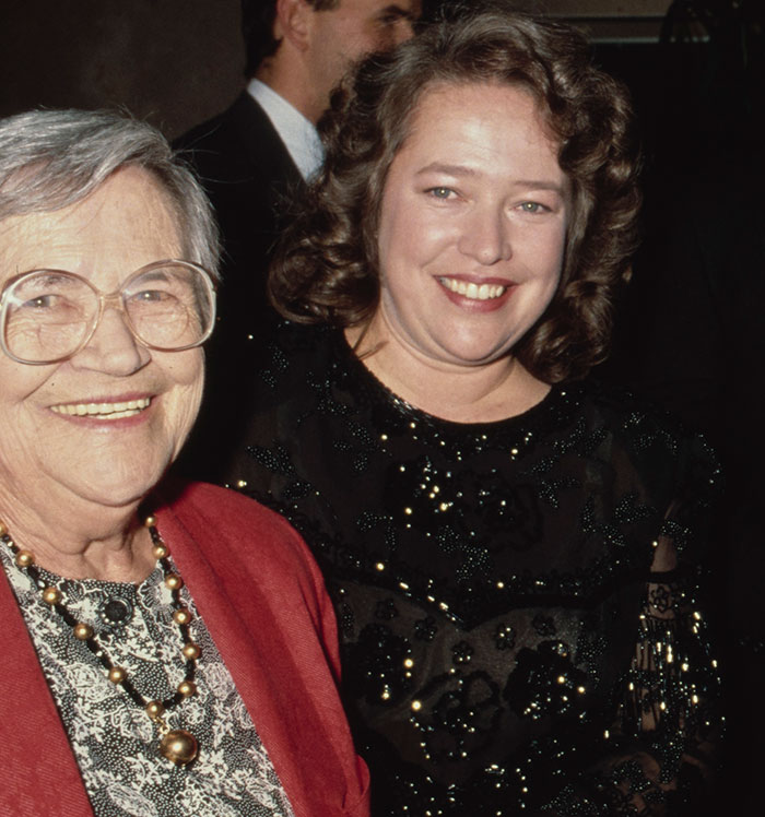 Journalist Heals Kathy Bates&rsquo; 30-Year-Old Guilt For Her Mom: &ldquo;She Should&rsquo;ve Had My Life&rdquo;