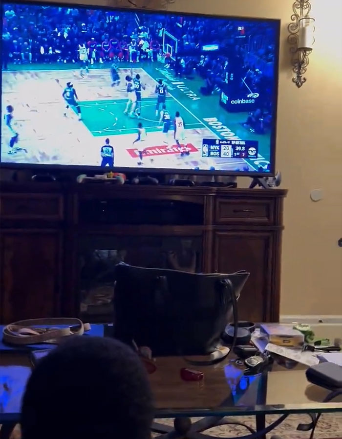 &ldquo;I Hate To Do It&rdquo;: Man&rsquo;s Letter To Wife On How He Can&rsquo;t Be A Husband Sends Internet Into A Frenzy