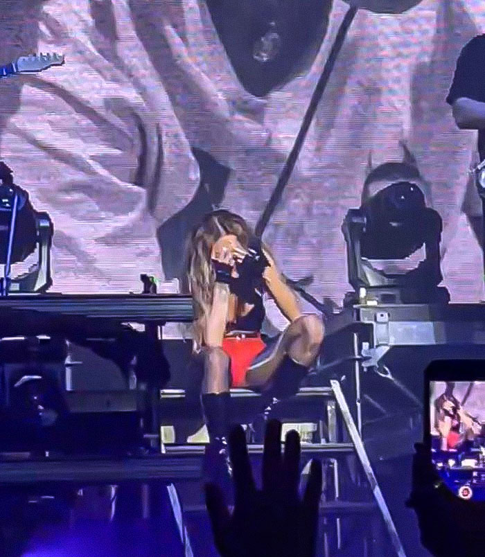 "I'm Devastated": Rita Ora Breaks Down During Concert As She Pays Tribute To Liam Payne "I'm Devastated": Rita Ora Breaks Down During Concert As She Pays Tribute To Liam Payne