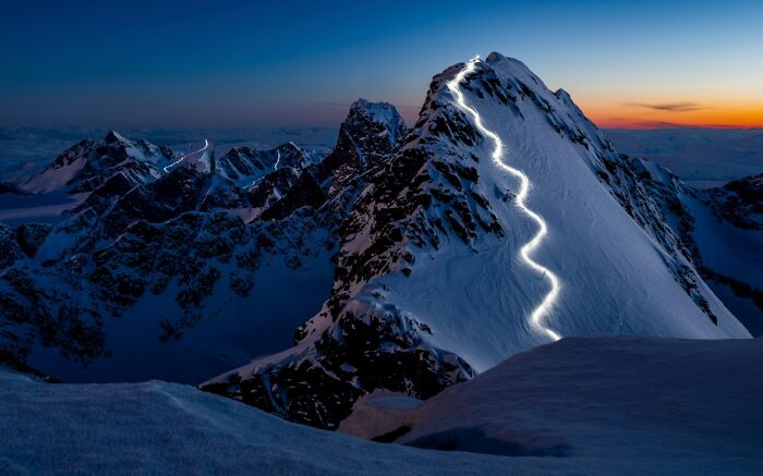 La belleza de la naturaleza, mención honorífica: Línea de luz 10: Hurrungane por Vegard Aasen
