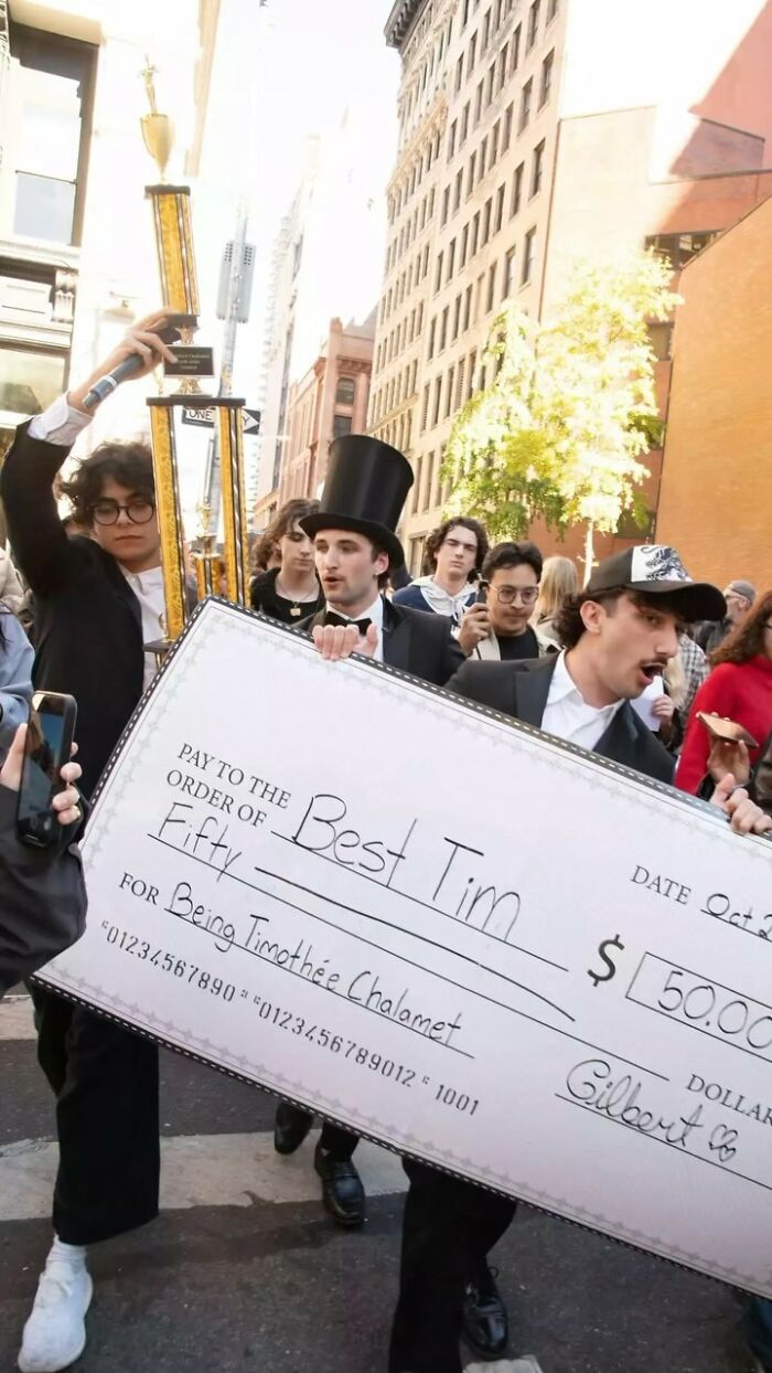 "Pandemonium": Timoth&eacute;e Chalamet Crashes His Own Look-Alike Contest, Police Arrest At Least One