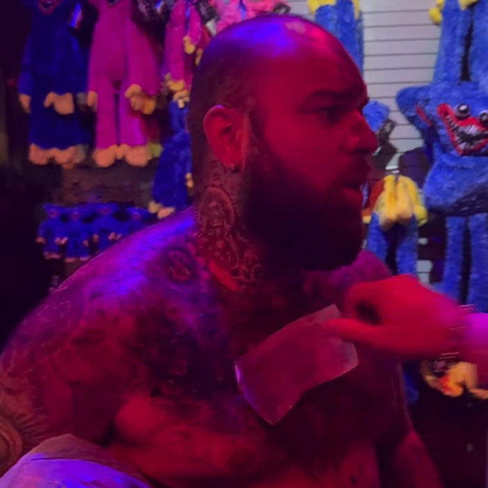 "Scariest" Haunted House With 2-Page Waiver And Psychological Abuse Has People In "Total Shock"