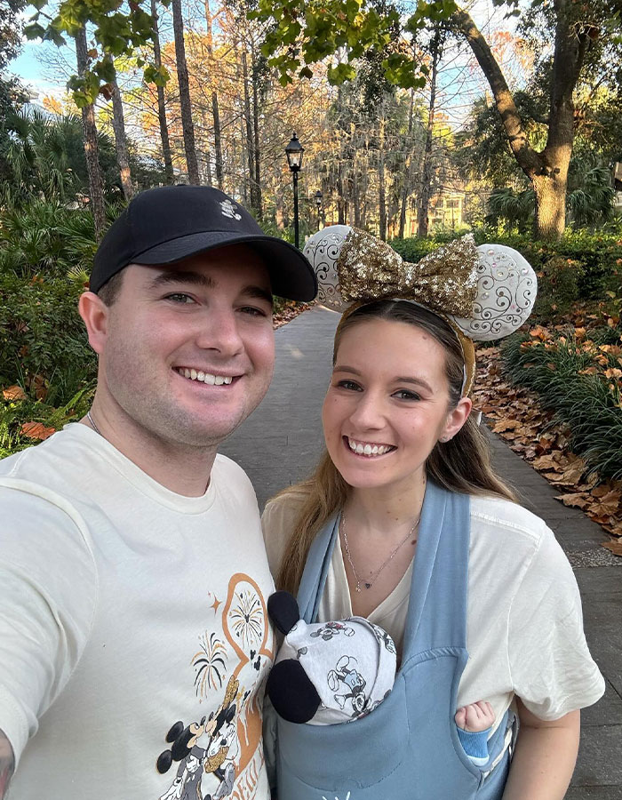 Guests Stuck In Disney Resort During Hurricane Milton Charged $10 For “Prep Sandwich Bags” Guests Stuck In Disney Resort During Hurricane Milton Charged $10 For “Prep Sandwich Bags”