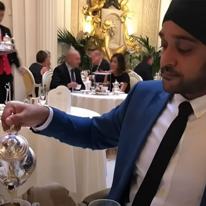 "I'm Not Stupid": Woman Catfished By Cousin For 10 Years Defends Herself After Getting Mocked