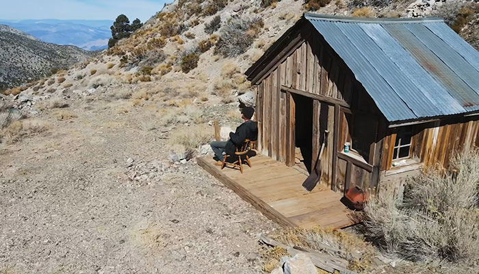 Man Documents Changes He&rsquo;s Made In Ghost Town He Bought For $1.4 Million