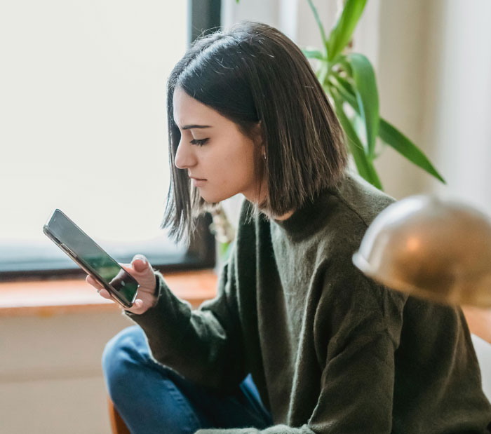 Cleaning Company Calls Woman's House Disgusting, She Feels It's Unwarranted But Netizens Disagree Cleaning Company Calls Woman's House Disgusting, She Feels It's Unwarranted But Netizens Disagree