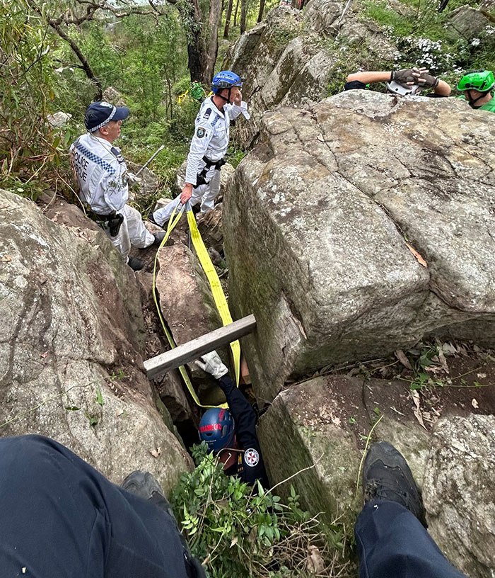"Lucky" Woman Trapped Upside Down For 7 Hours Between Boulders After Trying To Recover Her Phone "Lucky" Woman Trapped Upside Down For 7 Hours Between Boulders After Trying To Recover Her Phone