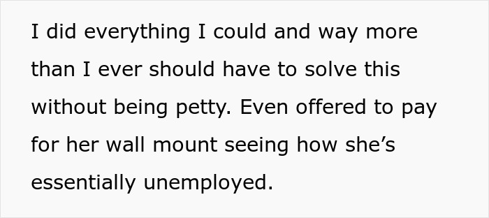 Guy Sick Of Lady's Bike Blocking Hall, Gets It Removed By Property Management As She Won't Listen Guy Sick Of Lady's Bike Blocking Hall, Gets It Removed By Property Management As She Won't Listen