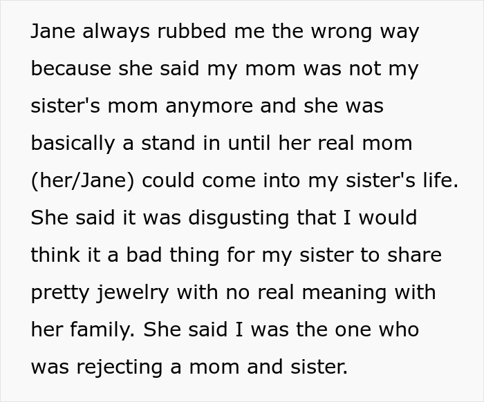 &ldquo;AITA For Refusing To Let My Sister Wear Our Late Mom&rsquo;s Necklace On Her Wedding Day?&rdquo;
