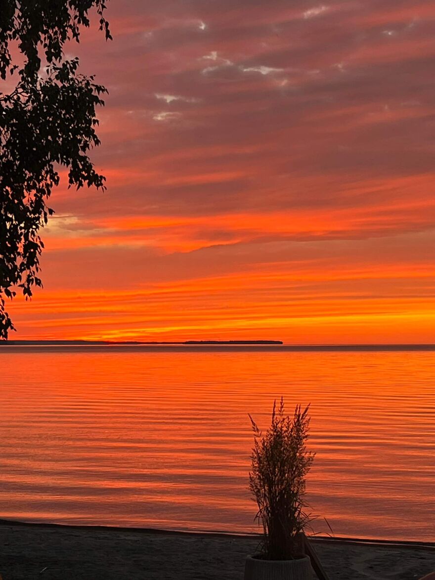 Coucher De Soleil . Chambord, Lac-St-Jean, Québec, Canada