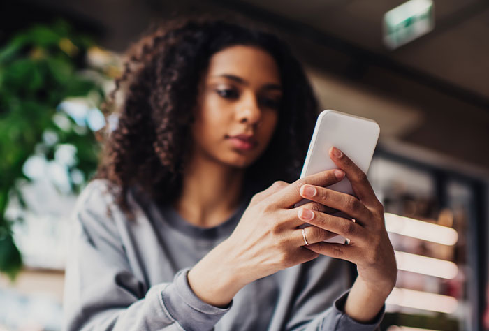 Girlfriend Breaks Up Over Feuding With BF&rsquo;s Female Friend, Unhinged Messages Follow